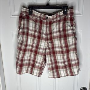 Izod Men's Golf Shorts Red Plaid Size 34